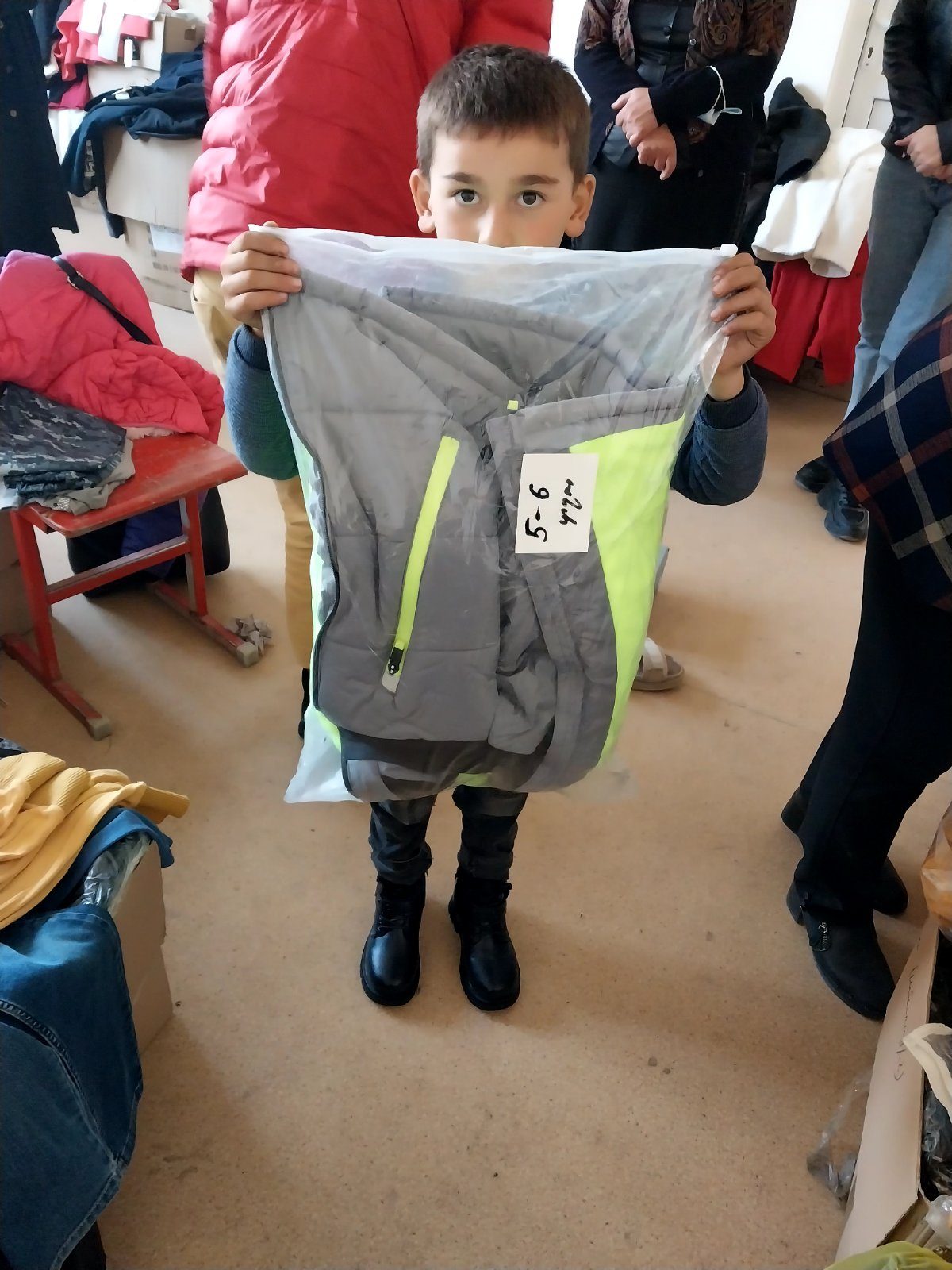 Clothing & Household: field photo 7