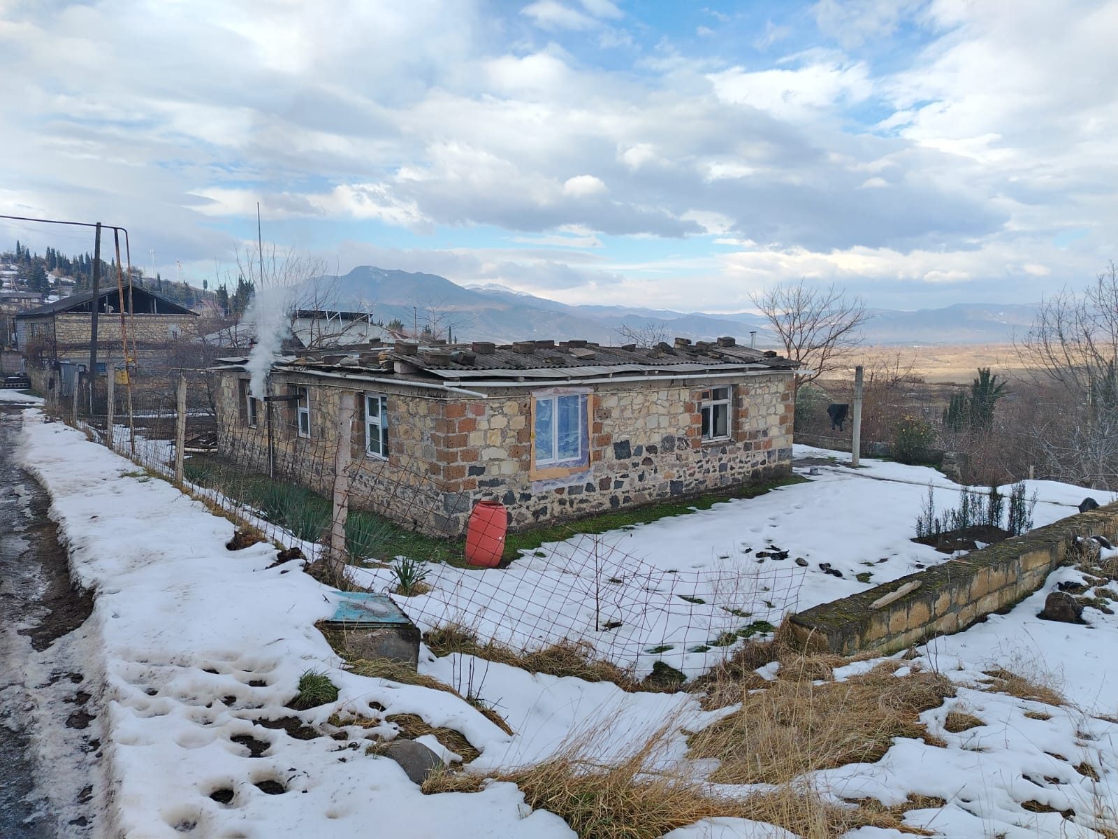 Housing & Apartments: field photo 7