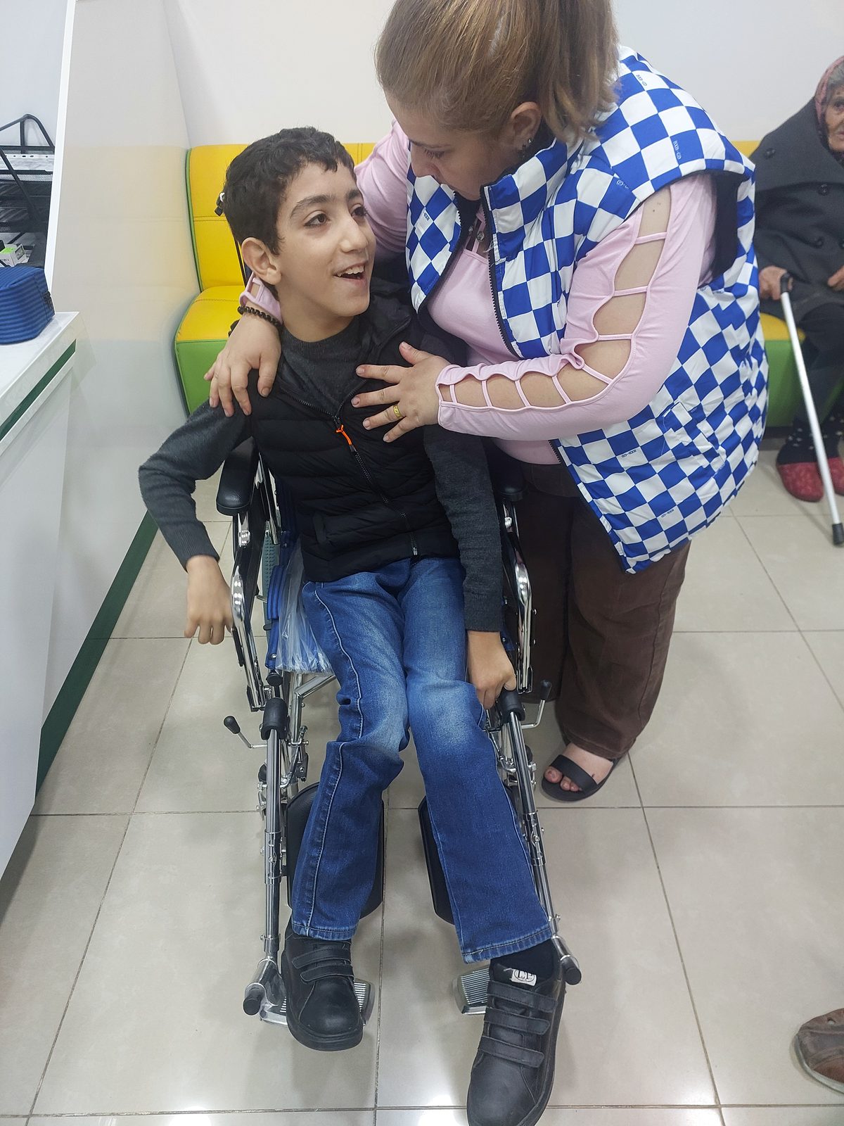 Medical Aid: field photo 14